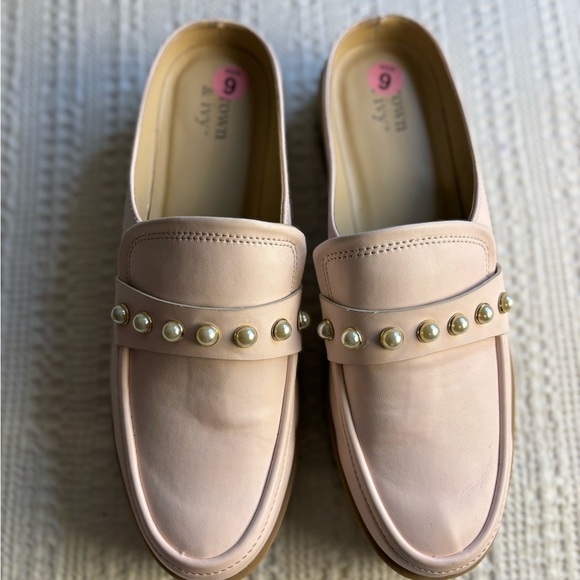 Crown & Ivy Pink Studded Loafers Flats - Picture 1 of 10